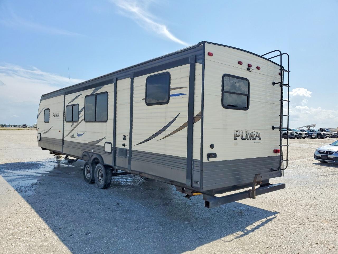 2019 FOREST RIVER Puma Towables — VIN 4X4TPUH27KP078110 — photo 3